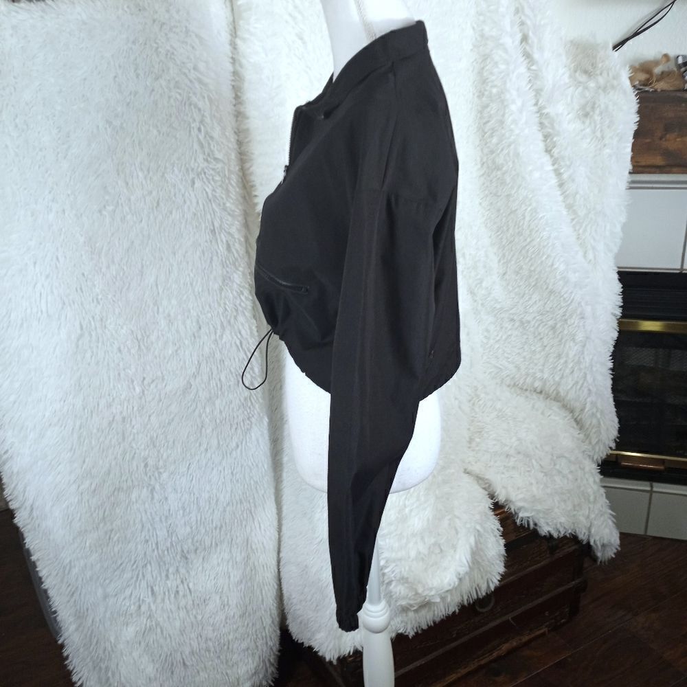 SHEIN BLACK CROP JACKET SZ.8/10 L EUC - Picture 3 of 7